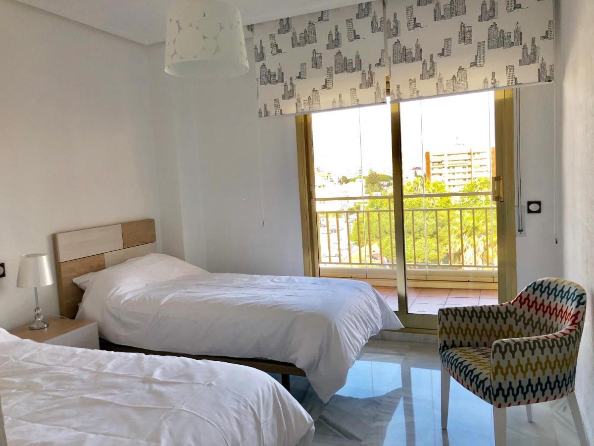Rentcostadelsol Fuengirola Dona Sofia A Eksteriør bilde