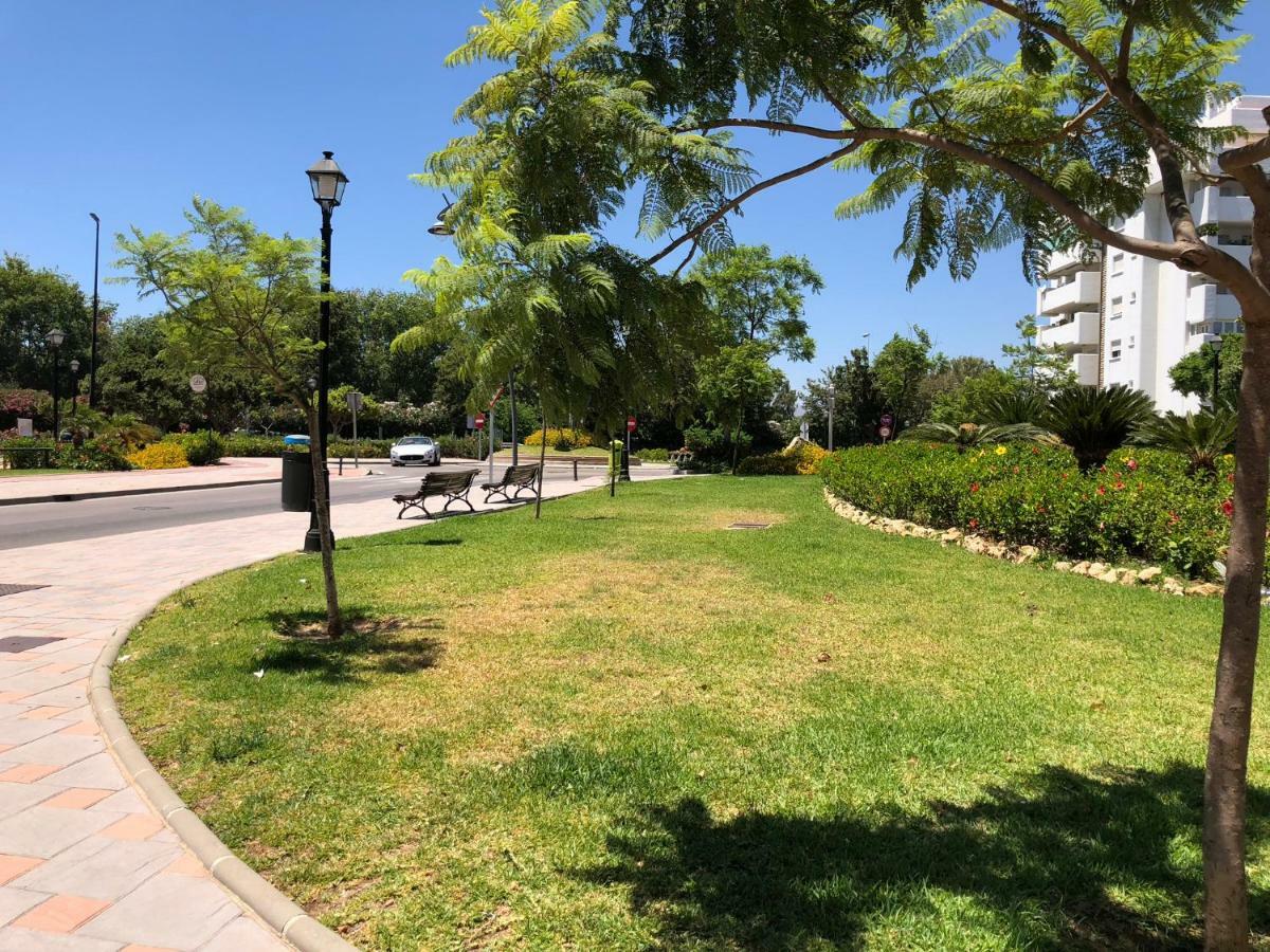 Rentcostadelsol Fuengirola Dona Sofia A Eksteriør bilde